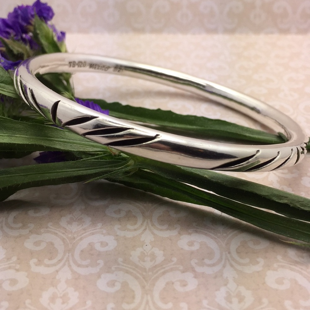 Mexico sterling silver bangle